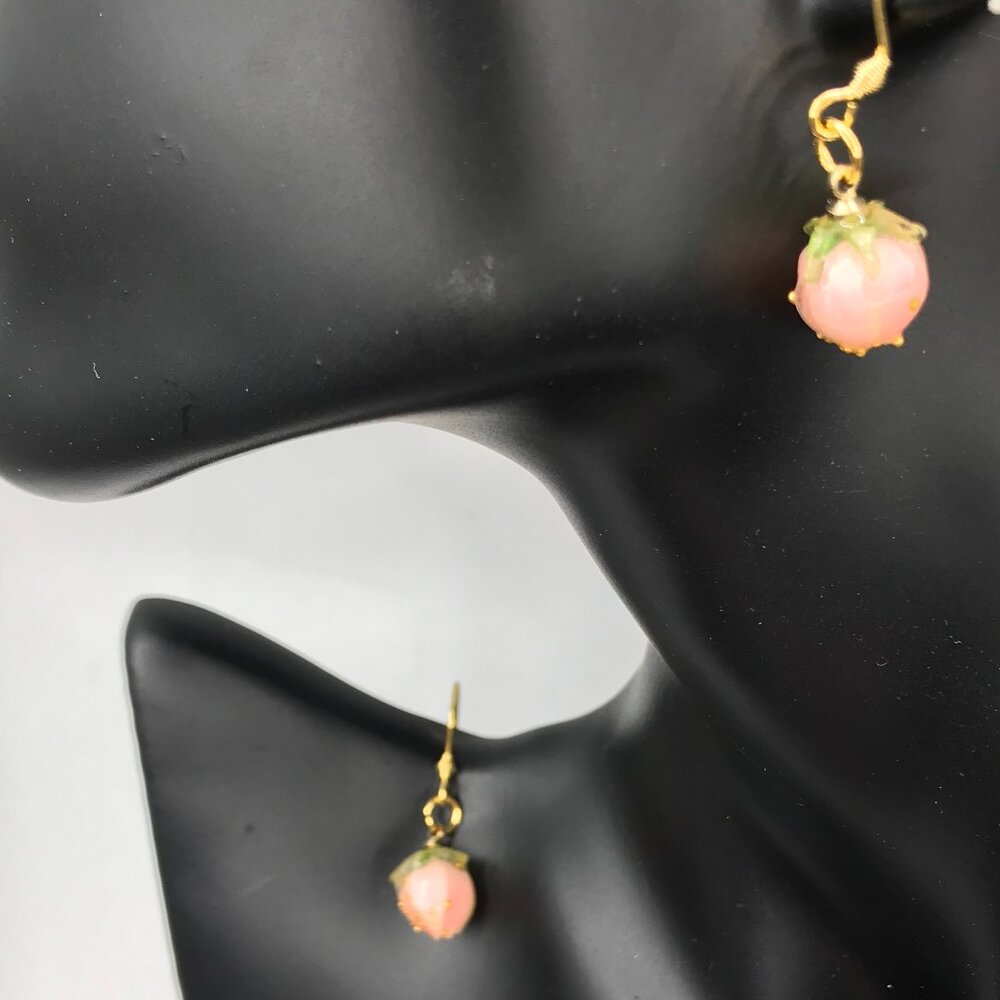 Strawberry Dainty Resin Earrings Gorgeous Strawberries hypoallergenic ear hooks - Picture 8 of 8
